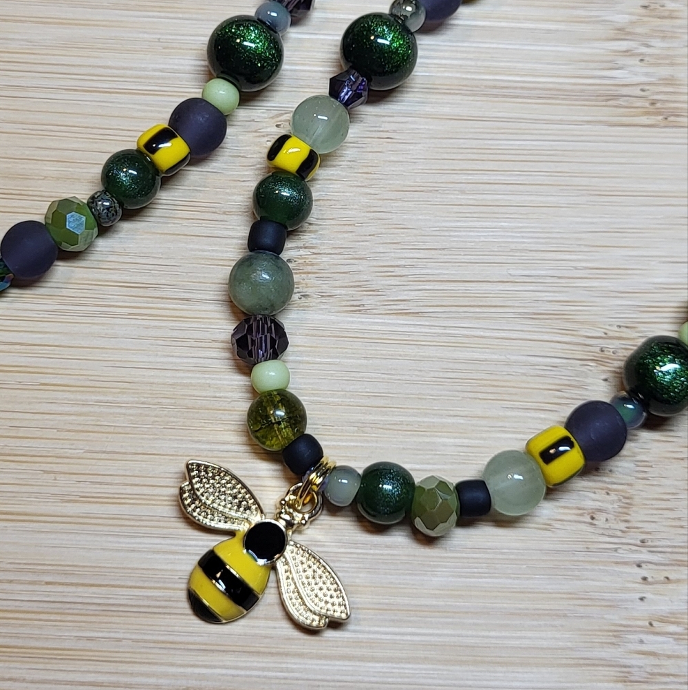 Noah Kahan Inspired Bracelet- Bumble Bee Charm